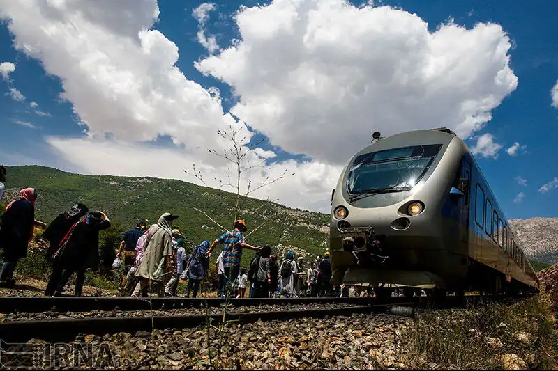قطار گردشگری همدان
